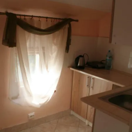 Krolewski Z Baldachimem Centrum
